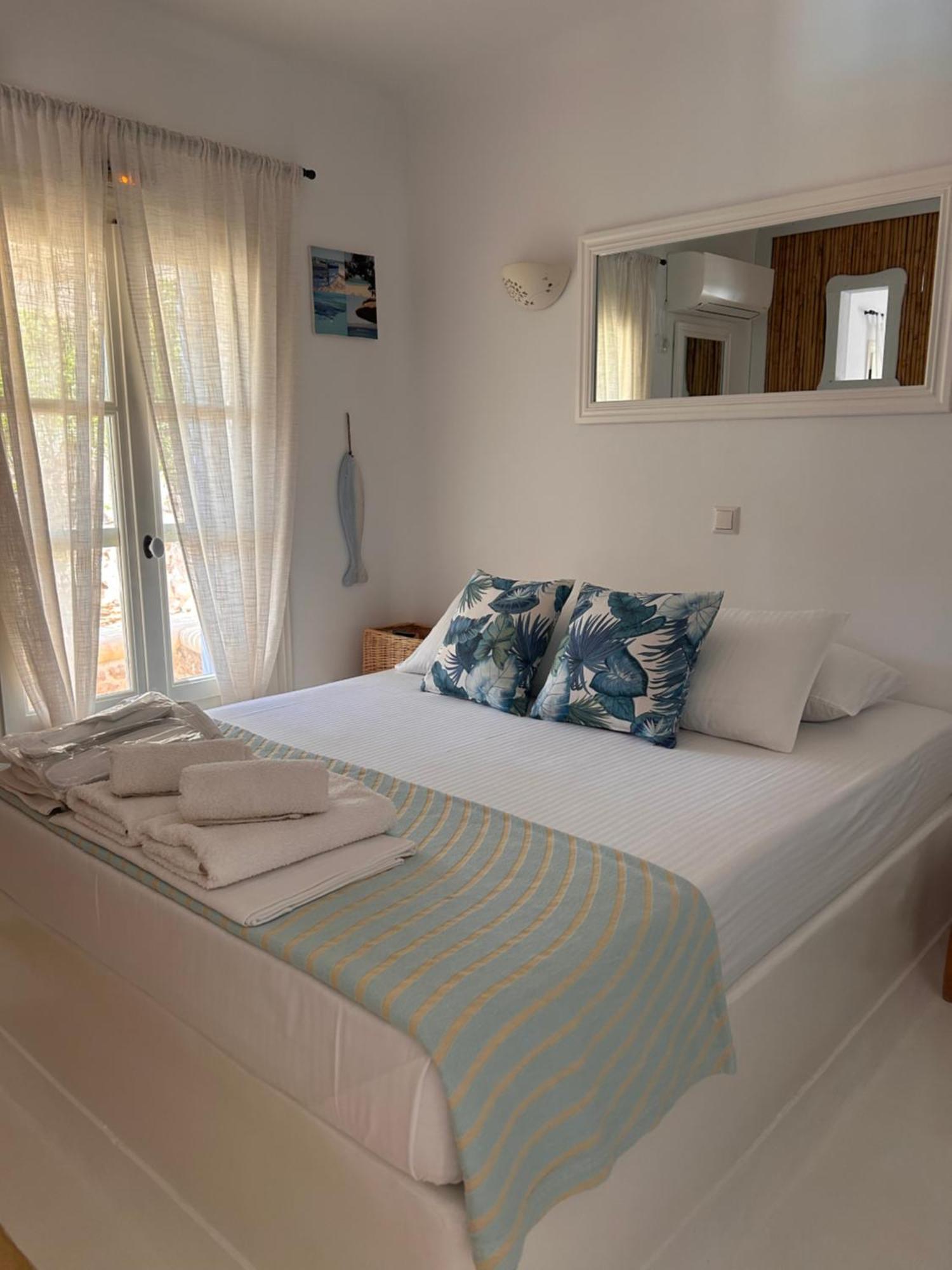 Simos Suites เอลาฟอนนิซอส ภายนอก รูปภาพ